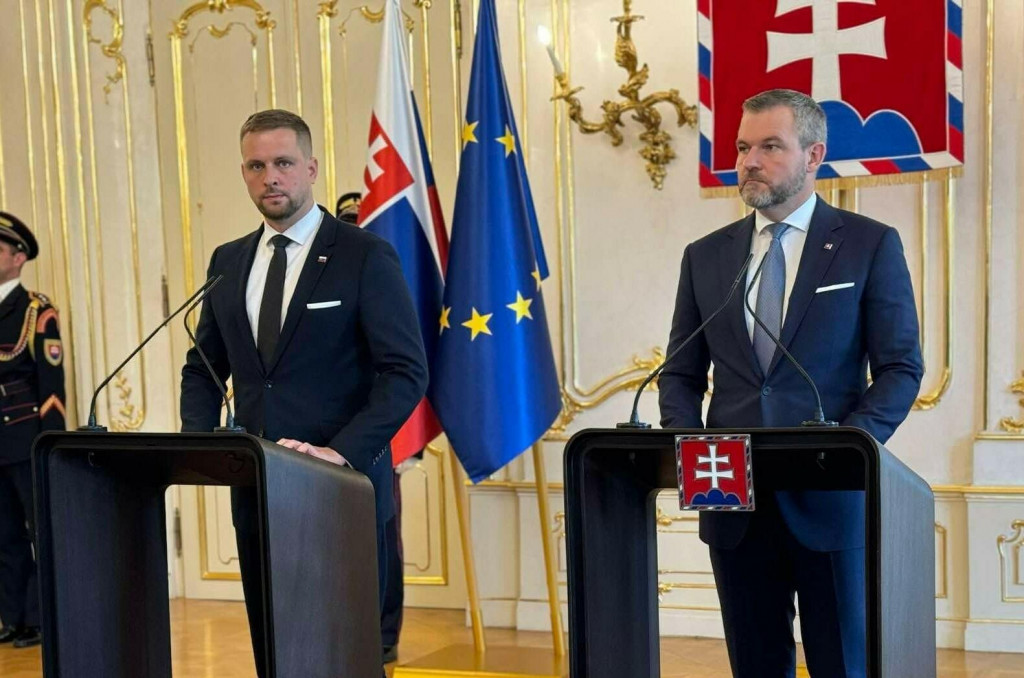 Minister zdravotníctva Kamil Šaško a prezident Peter Pellegrini. FOTO: HN/Akos Cséplö