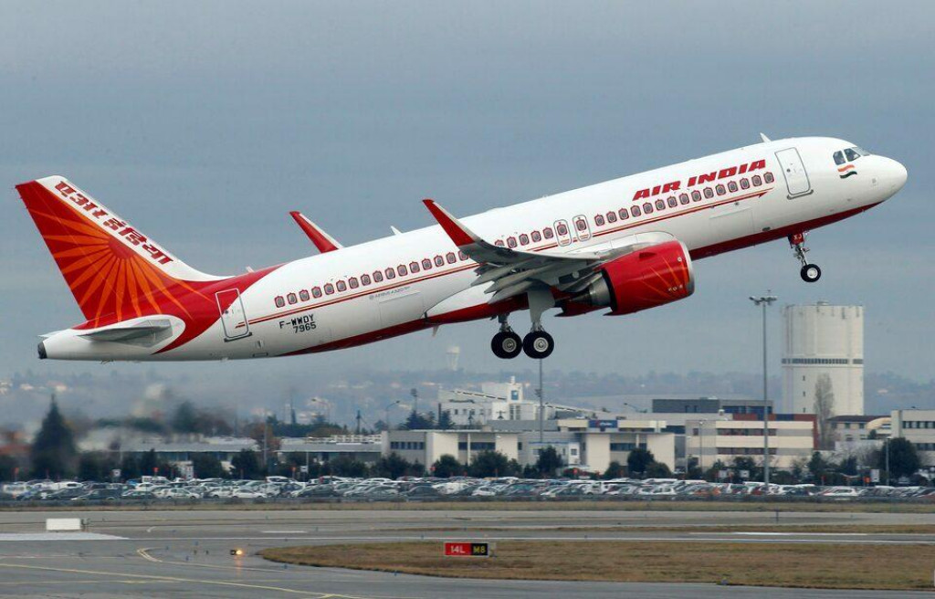 Lietadlo leteckej spoločnosti Air India. FOTO: Reuters