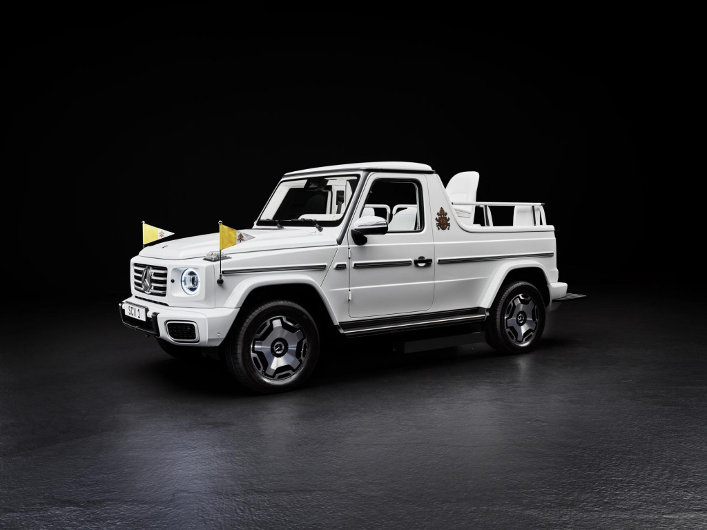 Nov&yacute; papamobil na z&aacute;klade modelu Mercedes-Benz G 580 with EQ Technology