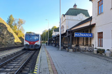 Historická budova železničnej stanice v Kežmarku. FOTO: TASR/Adriána Hudecová