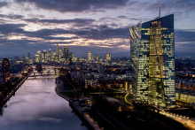 Budova ECB vo Frankfurte nad Mohanom. FOTO: TASR/AP
