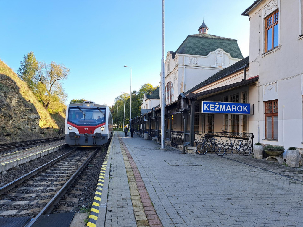 Historická budova železničnej stanice v Kežmarku. FOTO: TASR/Adriána Hudecová