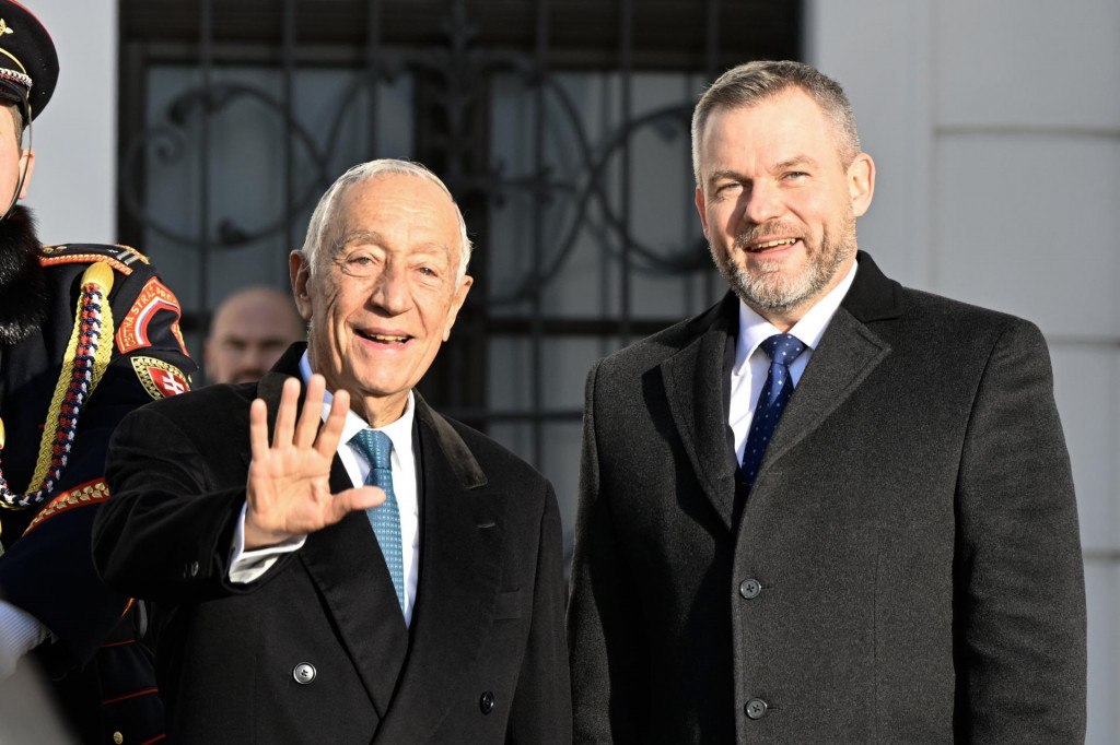 Prezident Portugalskej republiky Marcelo Rebelo de Sousa a prezident Peter Pellegrini počas ich stretnutia v Prezidentskom paláci v Bratislave. FOTO: TASR/Pavel Neubauer