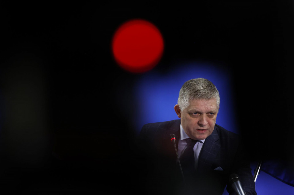 Premiér Robert Fico po skončení summitu EÚ v Bruseli. FOTO: TASR/AP