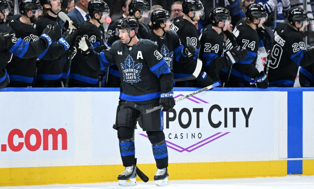 Kanadský hokejový útočník John Tavares. FOTO: Reuters