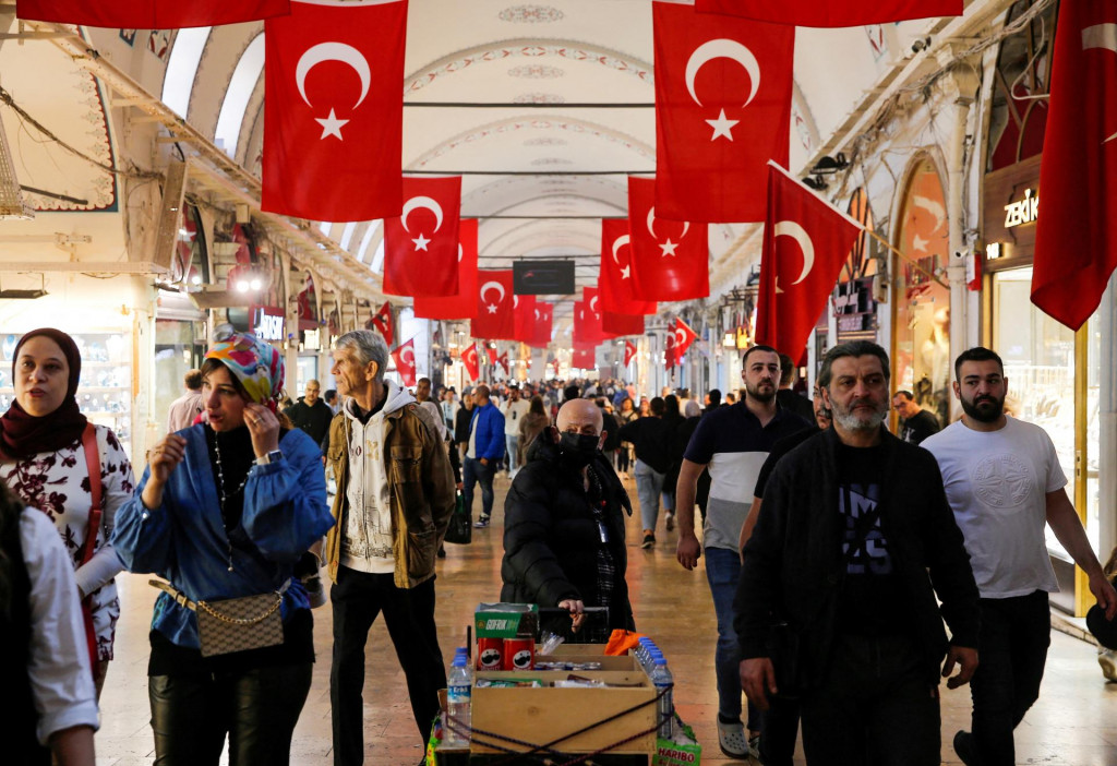 Miera inflácie v Turecku sa v novembri zmiernila na 47,1 percenta z októbrovej hodnoty 48,6 percenta. FOTO: REUTERS