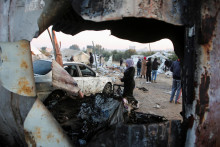 Izrael v stredu varoval, že zintenzívni svoje údery v Pásme Gazy, ak bude hnutie Hamas pokračovať v odpaľovaní rakiet. FOTO: REUTERS