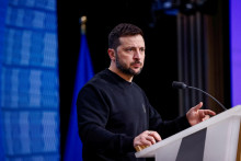 FILE PHOTO: Ukraine‘s President Volodymyr Zelenskiy speaks as he attends a European Union leaders summit in Brussels, Belgium, December 19, 2024. REUTERS/Johanna Geron/File Photo FOTO: Johanna Geron