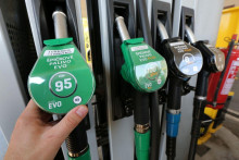 Obľúbený benzín 95 zostal na hodnote 1,524 eura za liter. FOTO: archív HN