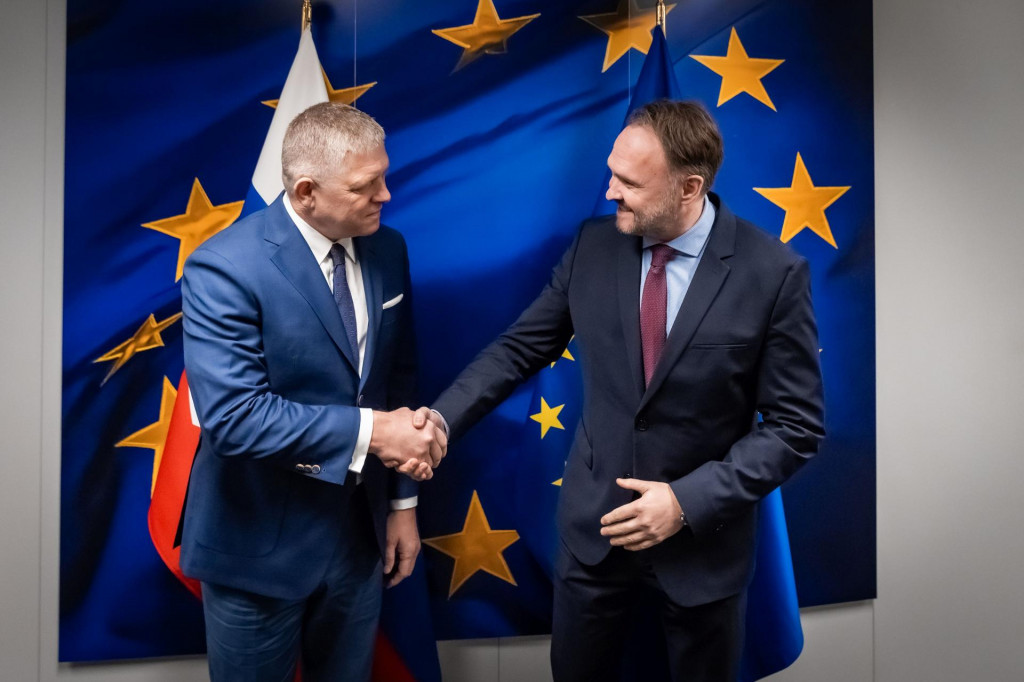 Slovenský premiér Robert Fico, ktorého prijal eurokomisár pre energetiku a bývanie Dan Jorgensen v Bruseli. FOTO: TASR/ÚV SR