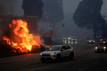 Požiar v Los Angeles. FOTO: Reuters