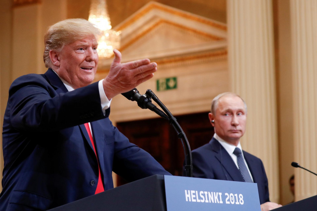 Novozvolený americký prezident Donald Trump a ruský prezident Vladimir Putin po ich stretnutí vo fínskych Helsinkách (16. júla 2018). FOTO: Reuters