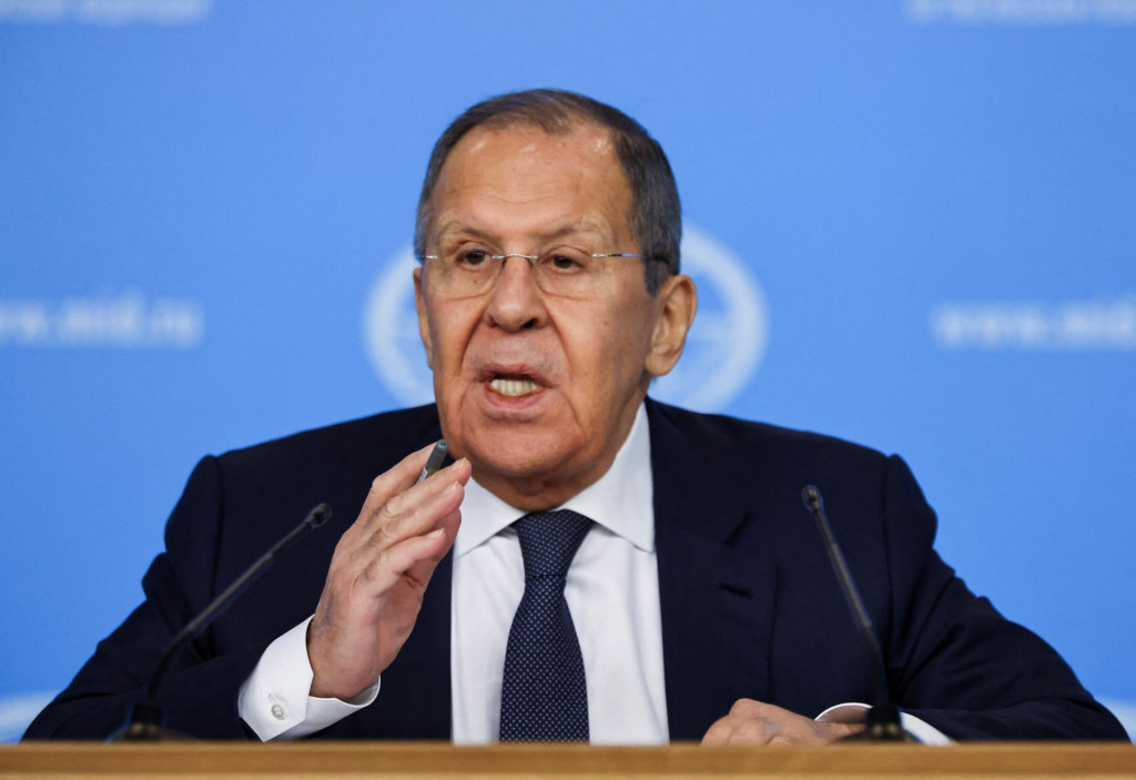 Ruský minister zahraničných vecí Sergej Lavrov hovorí na výročnej tlačovej konferencii v Moskve. FOTO: Reuters