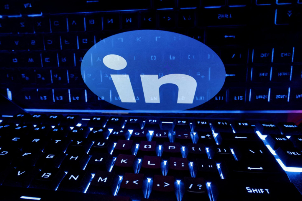 LinkedIn je dôležitou platformou pre profesionálnu komunikáciu.