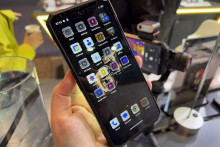 Výrobca Doogee nedávno predstavil svoju kópiu dizajnu značky Nothing, ktorú využil pri modeli Blade GT. Je to odolný model, ktorý je osadený svetlami na chrbte. Lenže tento telefón nemá prakticky nič z toho, čím sú modely značky Nothing zaujímavé.