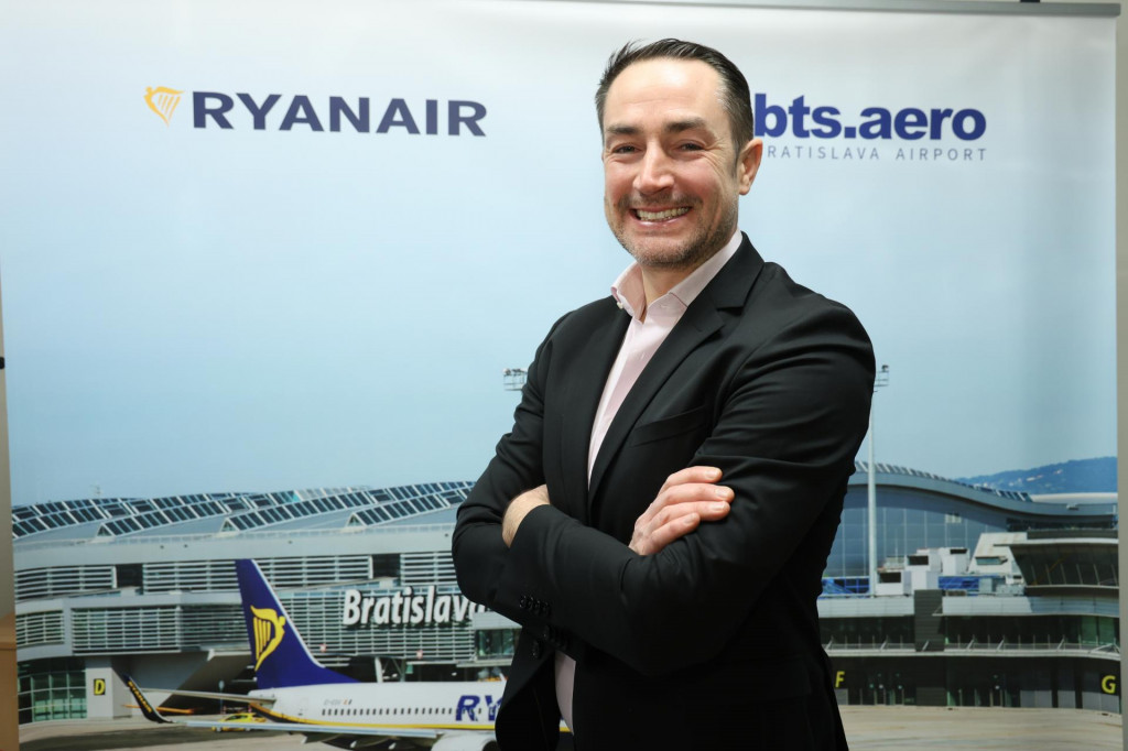 Jason McGuinness, obchodný riaditeľ spoločnosti Ryanair. FOTO: Letisko Bratislava