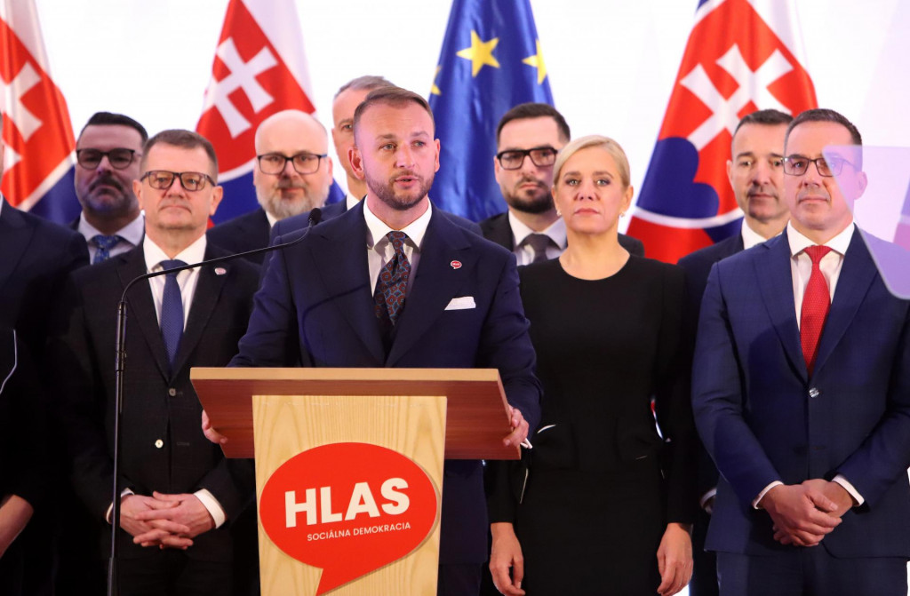 Predseda strany Hlas-SD Matúš Šutaj Eštok so spolustraníkmi vylúčili z Hlasu doch poslancov a ďalší dvaja už nie sú pevnou súčasťou strany. Predseda vylúčenie rebelantov vysvetľuje ako posilnenie Hlasu. FOTO: TASR/J. Krošlák