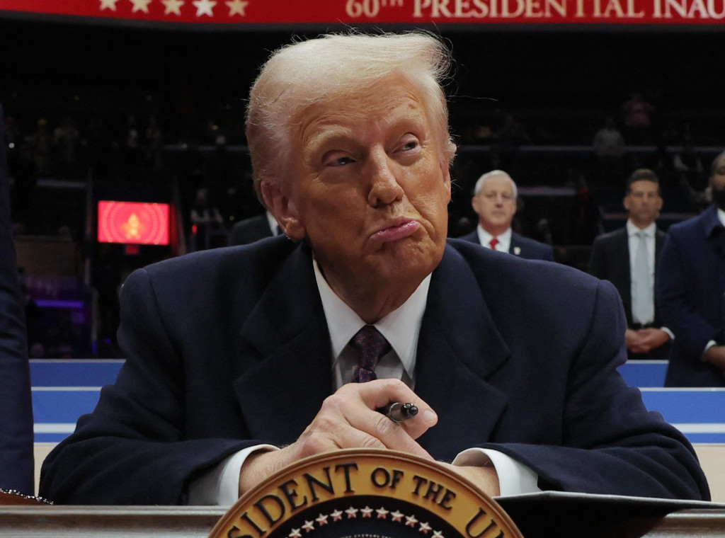 Na prezidenta Spojen&yacute;ch &scaron;t&aacute;tov Donalda Trumpa sa nerv&oacute;zne upieraj&uacute; oči cel&eacute;ho sveta. FOTO: REUTERS/Carlos Barria