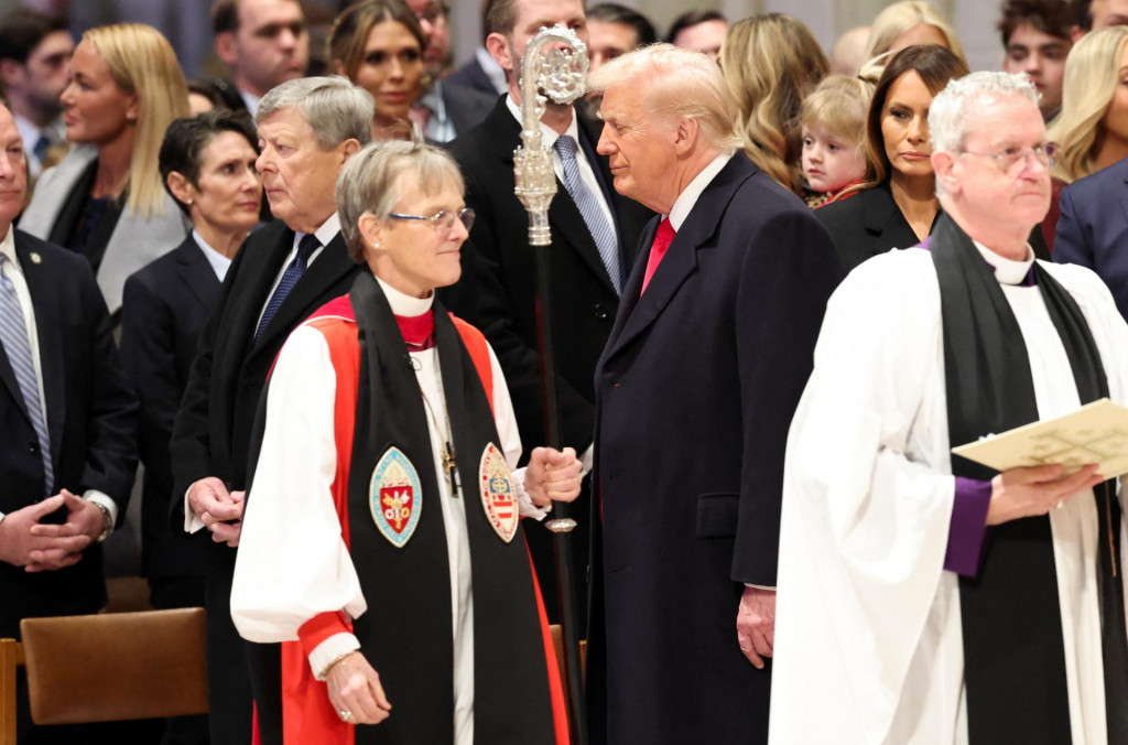 Americký prezident Donald Trump a biskupka Mariann Buddeová. FOTO: Reuters