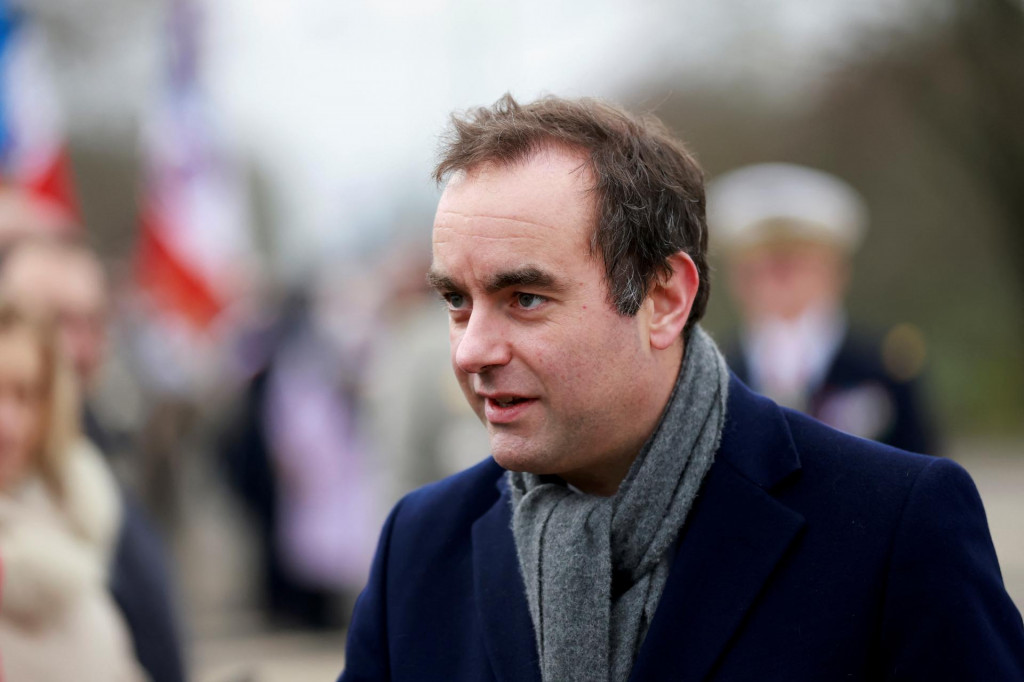 Francúzsky minister obrany Sebastien Lecornu. FOTO: Reuters