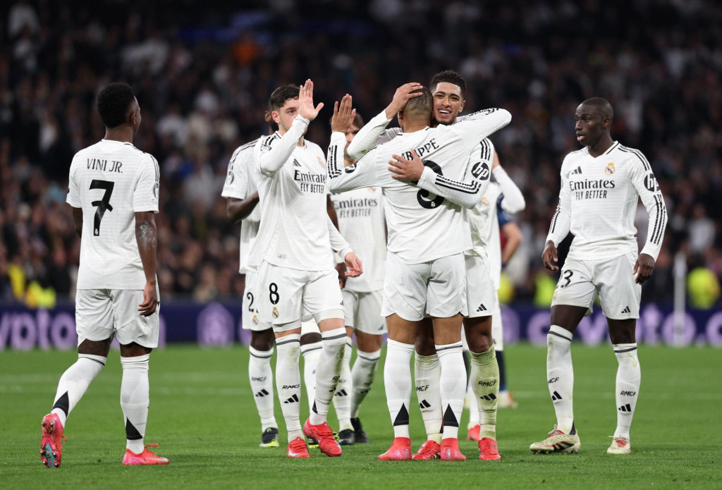 „Biely balet“ je zárukou nielen prvotriednej futbalovej, ale tiež ekonomickej kvality. FOTO: Reuters