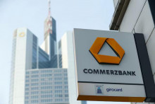 Logo Commerzbank vo Frankfurte v Nemecku. FOTO: Reuters