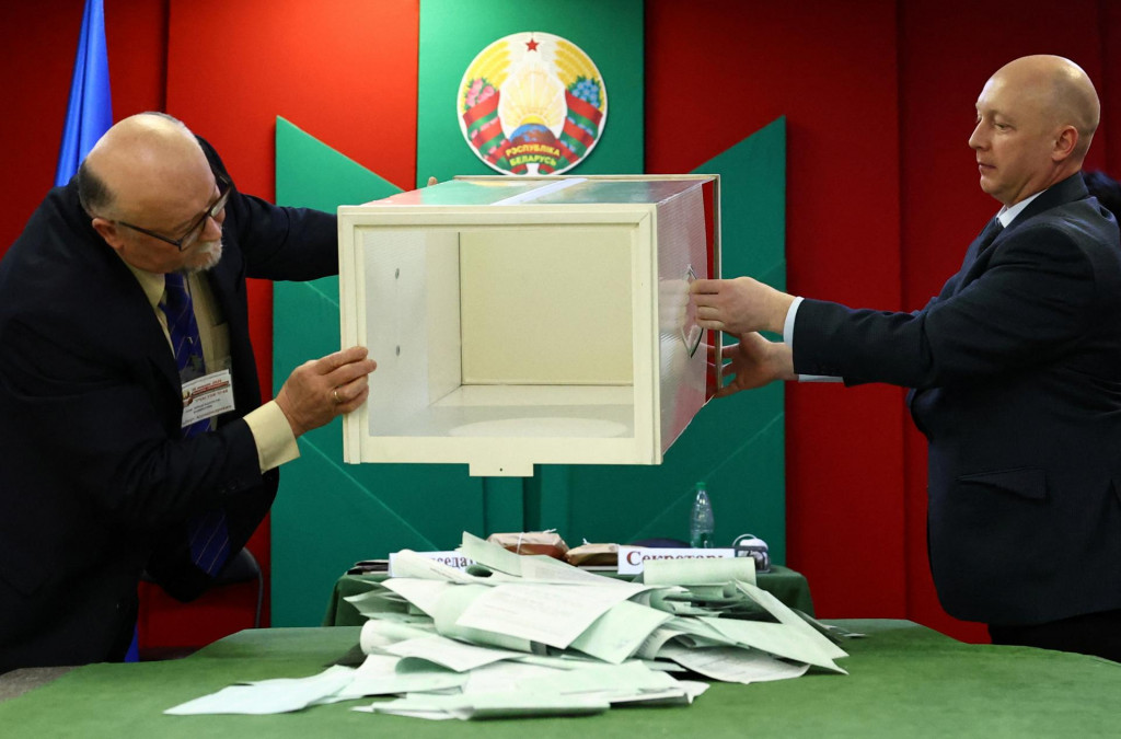 V prezidentských voľbách v Bielorusku zvíťazil presne pred týždňom Alexander Lukašenko so ziskom 86,8 percenta. FOTO: REUTERS