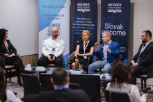 Experti diskutovali o budúcnosti biobankovania na Slovensku. Zľava RNDr. Andrej Minich, Petra Zappe, doc. Norbert Žilka a JUDr. Ivan Humeník.