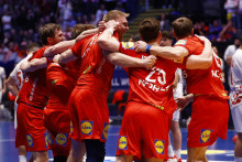 Hádzanári Dánska oslavujú titul majstrov sveta. FOTO: TASR/AP