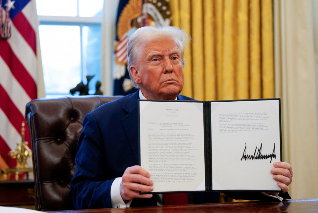 Ďalšiu ranu v colnej vojne, ktorú rozpútal Donald Trump, má dostať Európska únia. FOTO: Reuters