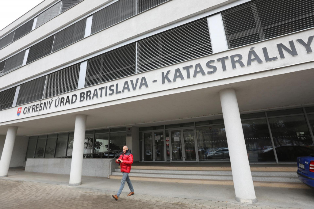 Okresný úrad Bratislava - Katastrálny odbor (Ružová dolina). FOTO: HN/Peter Mayer