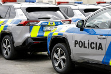 Policajné autá. FOTO: TASR/Dano Veselský