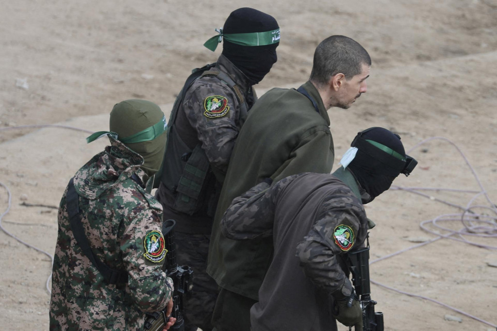 Hamas prepustil Levyho, rukojemníka zadržiavaného v Gaze od smrtiaceho útoku zo 7. októbra 2023. FOTO: Reuters