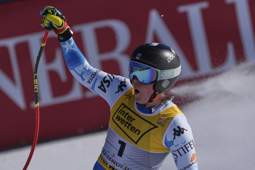 WAAmeričanka Breezy Johnsonová sa teší v cieli zjazdu žien na majstrovstvách sveta v alpskom lyžovaní v rakúskom stredisku Saalbach. FOTO: TASR/AP