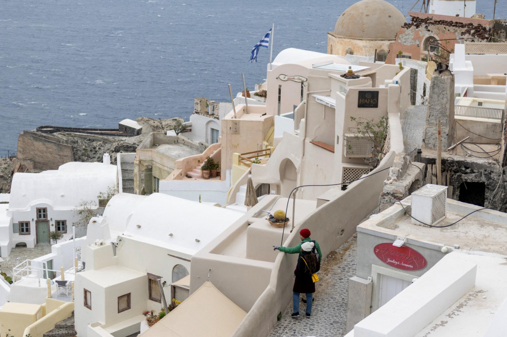 Ostrov Santorini v Grécku. FOTO: Reuters