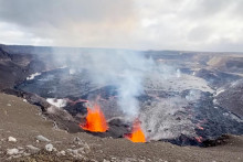 Sopka Kilauea chrlí lávu. FOTO: Reuters/Americký geologický ústav USGC/TMX