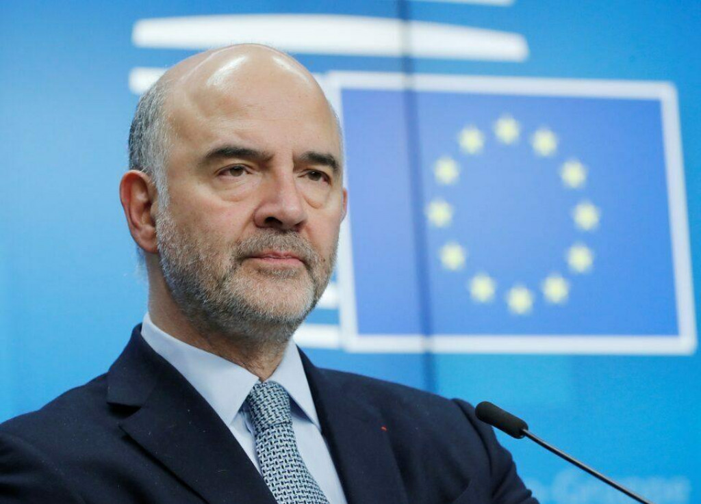 &Scaron;&eacute;f &Uacute;radu pre verejn&yacute; audit Pierre Moscovici. FOTO: Reuters