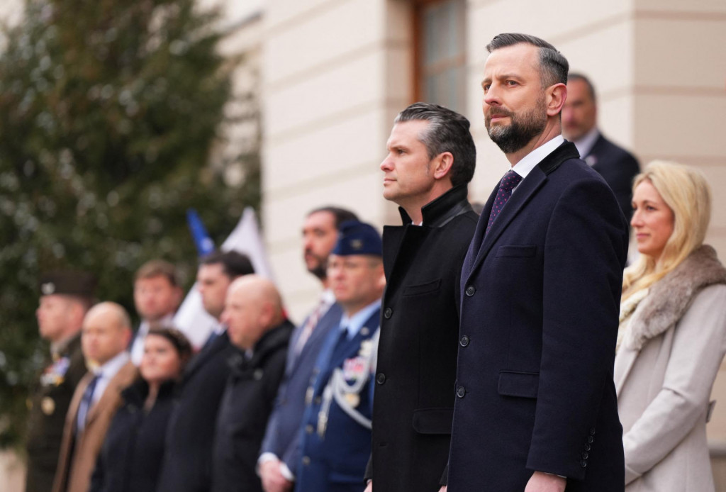 Americký minister obrany Pete Hegseth a poľský podpredseda vlády a minister obrany Wladyslaw Kosiniak-Kamysz. FOTO: Reuters