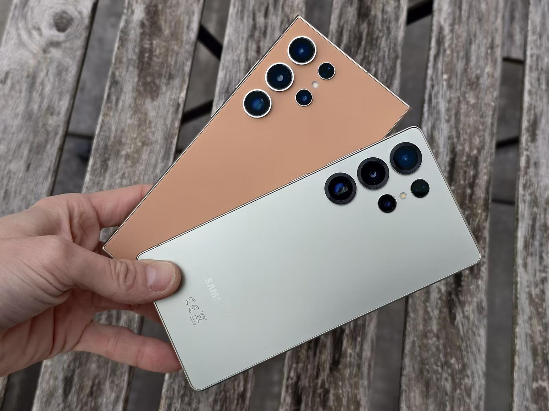 Po rokoch, kedy modely Ultra od Samsungu nadväzovali na niekdajšie smartfóny radu Note, zmenil Samsung dizajn špičkového smartfónu. Nový Galaxy S25 Ultra sa tak od svojho predchodcu Galaxy S24 Ultra vzhľadovo celkom líši. Zmeny ale nastali aj vo vnútri, celkovo je novinka o dosť praktickejšia.