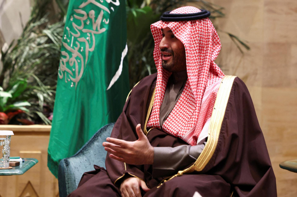 Saudský princ Mohammed bin Salmán na stretnutí s americkým ministrom zahraničných vecí, Marcom Rubiom v Rijáde. FOTO: REUTERS