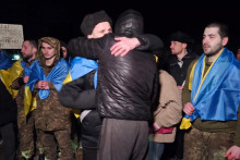 Ukrajinskí zajatci sa vrátili domov. FOTO: Reuters