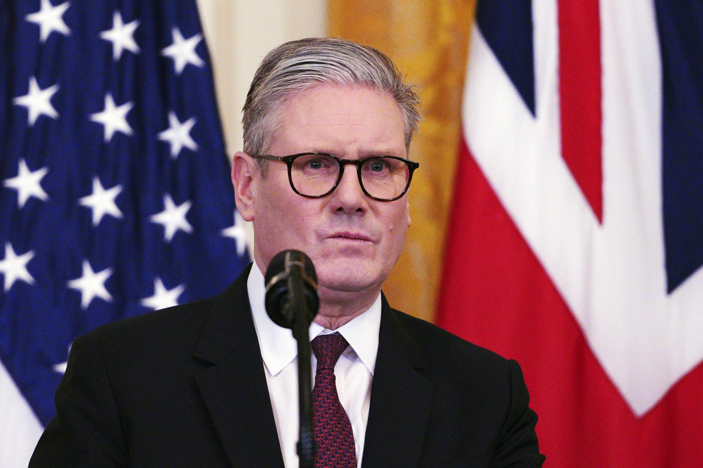 Britský premiér Keir Starmer na spoločnej tlačovej konferencii s americkým prezidentom Donaldom Trumpom v Bielom dome vo Washingtone. FOTO: TASR/AP