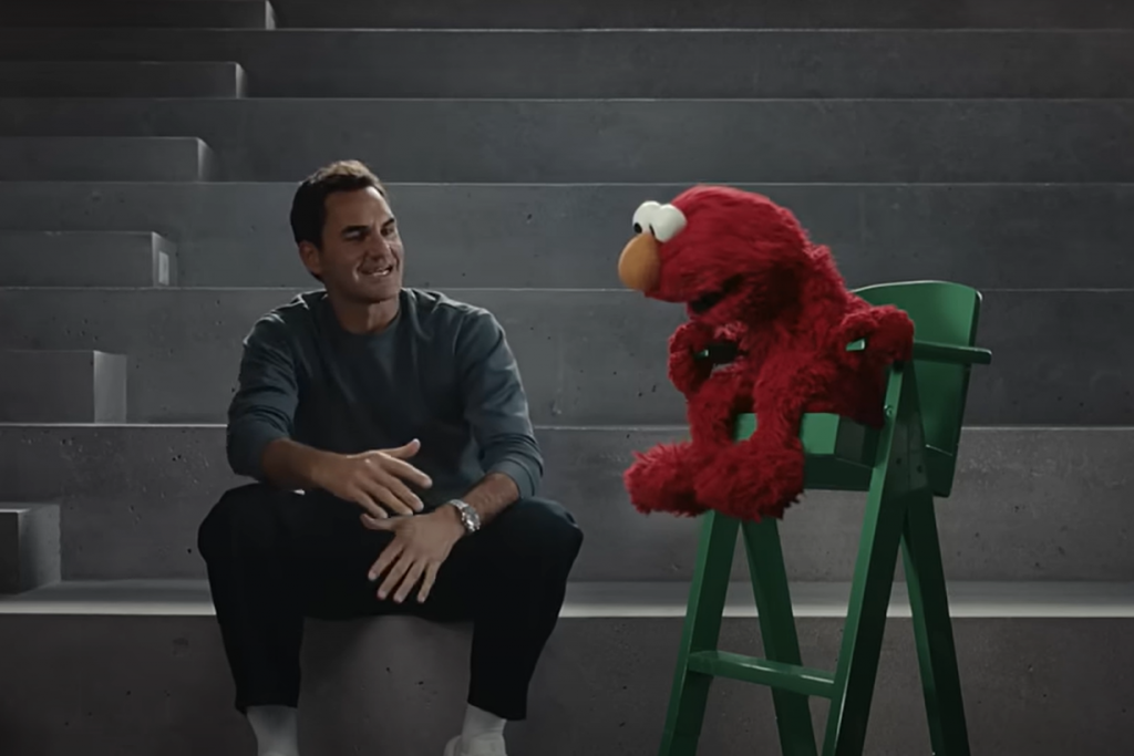 Roger Federer a Elmo v novej reklame na tenisky značky On.