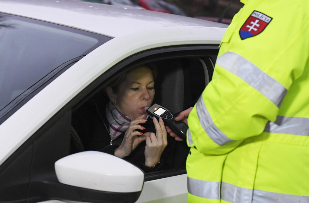 Zákon ráta aj so zmenami, ktoré sa týkajú zostatkového alkoholu. FOTO: TASR