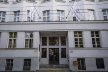 Na snímke budova, v ktorej sídli Sociálna poisťovňa (ústredie) na Ulici 29. augusta v Bratislave. FOTO: TASR