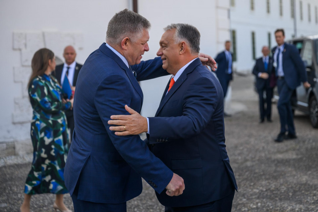 Slovenský premiér Robert Fico a predseda vlády Maďarska Viktor Orbán. FOTO: TASR/Jaroslav Novák