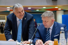 Na snímke Viktor Orbán a Robert Fico. FOTO: Profimedia