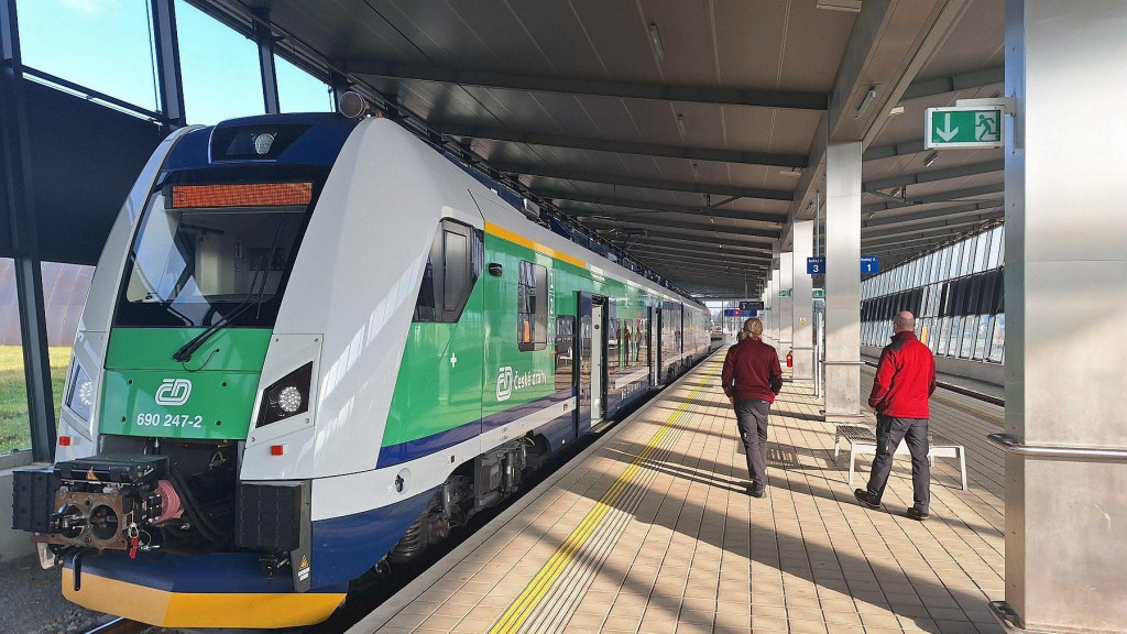 V Česku už batériové vlaky jazdia. Na Morave sú v prevádzke prvé štyri vozidlá od Škody. FOTO: ČD