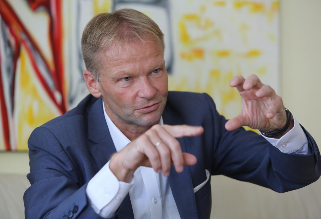 Slovenský exminister hospodárstva Vazil Hudák bol od októbra 2016 do októbra 2019 viceprezidentom Európskej investičnej banky. FOTO: HN/Peter Mayer