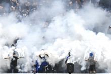 Fanúšikovia Slovana počas stretnutia 2. kola nadstavbovej časti Niké ligy skupiny o titul ŠK Slovan Bratislava - FC Spartak Trnava. FOTO: TASR/Pavel Neubauer